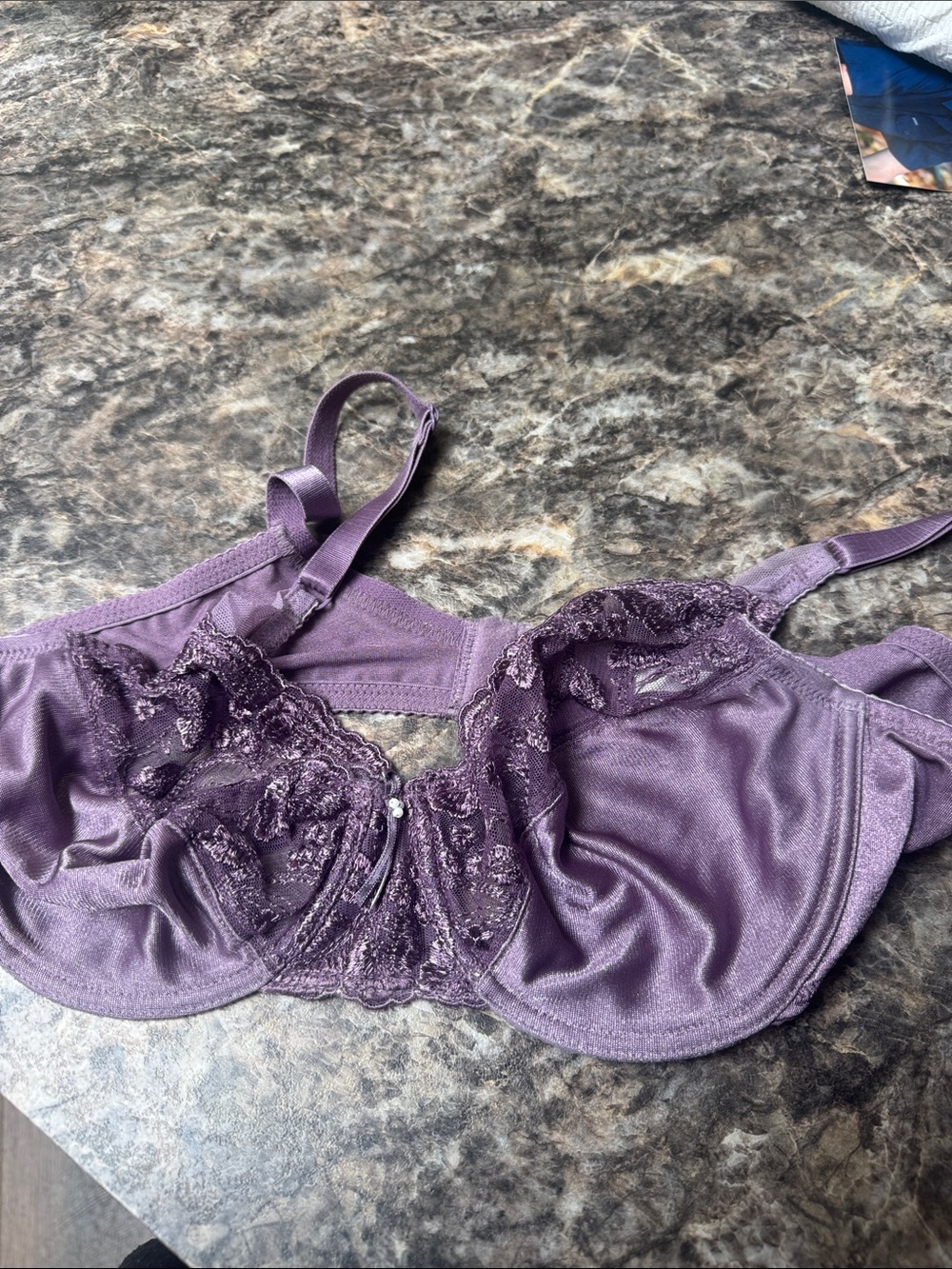 Wacoal Women's Lavender Lace Underwire Bra - 36c Preowned